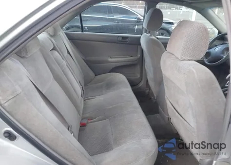 2003 Toyota Camry Le z USA, uszkodzony, nr VIN 4T1BE32K63U655864